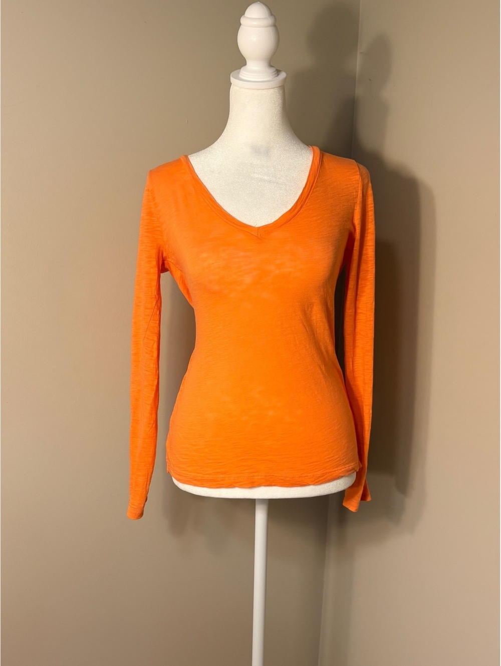 SO Y2K Coral Long Sleeve Top Size Small Cotton Basics V-Neck Bella Swan Preppy